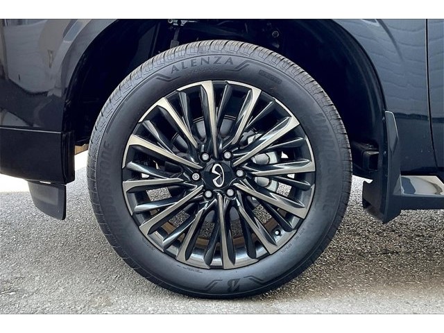 2025 Infiniti QX80 photo 12