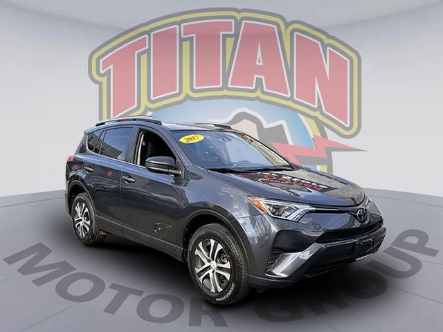 2017 Toyota RAV4 LE [0]