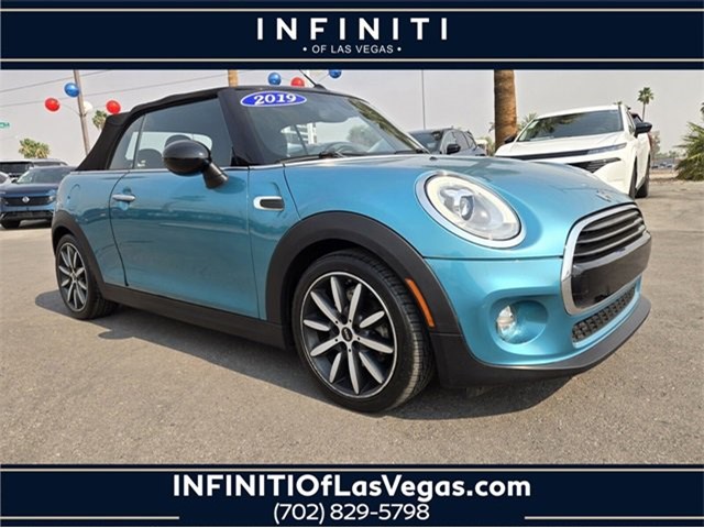 2017 MINI Convertible Cooper Cooper FWD Intercooled Turbo Premium Unleaded I-3 1.5 L/91 [0]