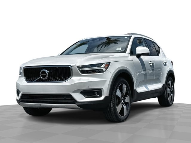 2022 Volvo XC40 Momentum T5 AWD Momentum Intercooled Turbo Regular Unleaded I-4 2.0 L/120 [0]