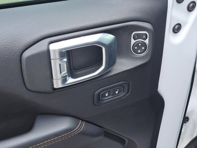2023 Jeep Wrangler High Altitude photo 22