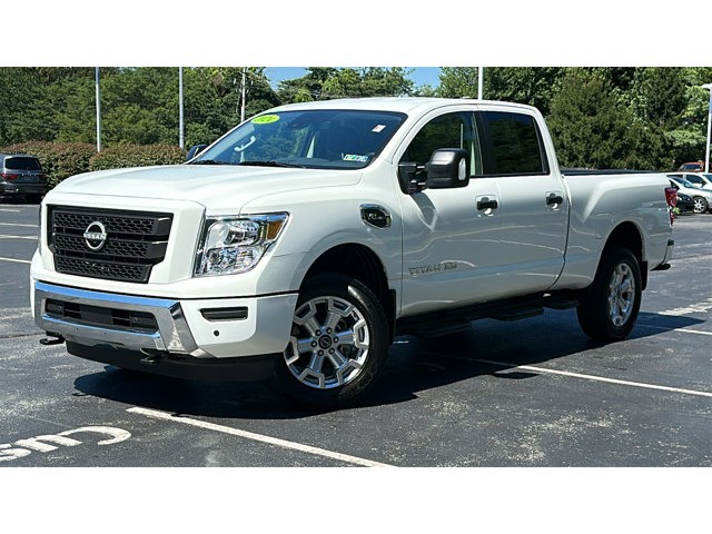 2024 Nissan Titan XD SV 4x4 Crew Cab SV Premium Unleaded V-8 5.6 L/339 [4]