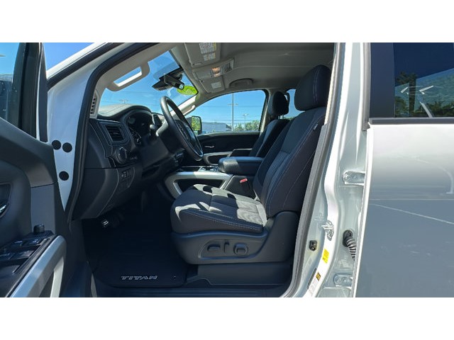 2024 Nissan Titan XD SV 4x4 Crew Cab SV Premium Unleaded V-8 5.6 L/339 [12]