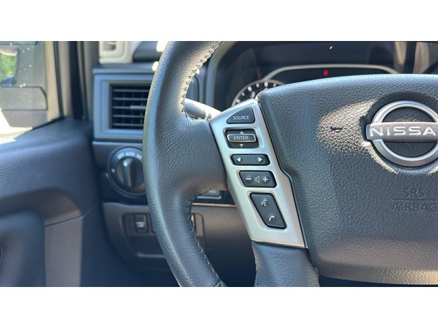 2024 Nissan Titan XD SV 4x4 Crew Cab SV Premium Unleaded V-8 5.6 L/339 [15]
