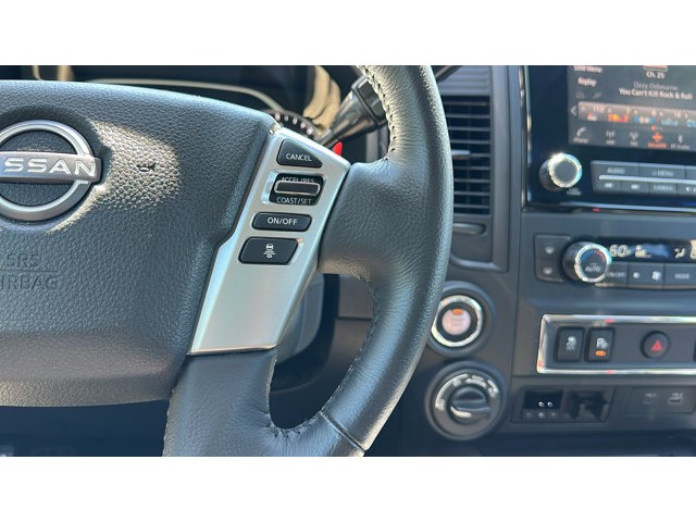 2024 Nissan Titan XD SV 4x4 Crew Cab SV Premium Unleaded V-8 5.6 L/339 [16]