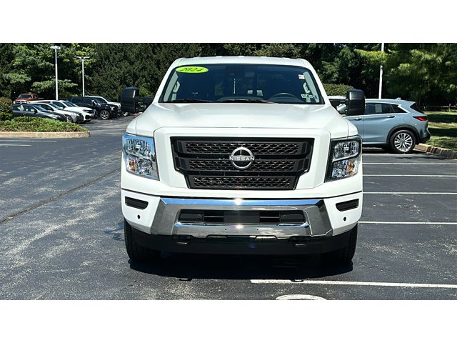 2024 Nissan Titan XD SV 4x4 Crew Cab SV Premium Unleaded V-8 5.6 L/339 [2]