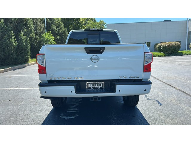 2024 Nissan Titan XD SV 4x4 Crew Cab SV Premium Unleaded V-8 5.6 L/339 [4]