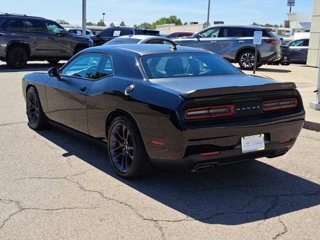 2022 Dodge Challenger R/T photo 3