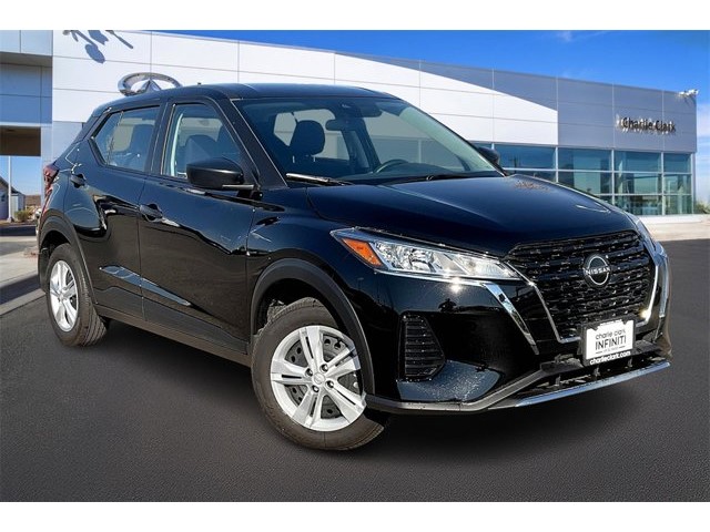 2025 Nissan Kicks Play S photo 9