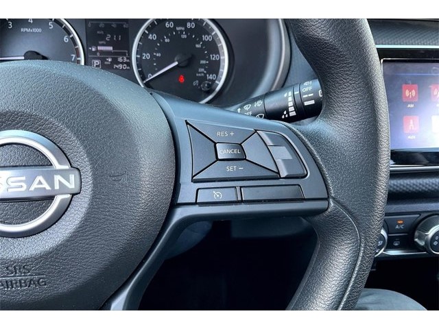 2025 Nissan Kicks Play S photo 16