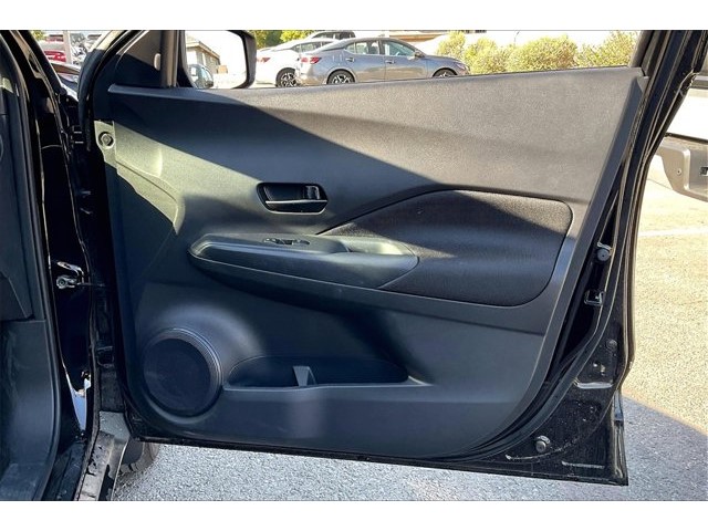 2025 Nissan Kicks Play S photo 20