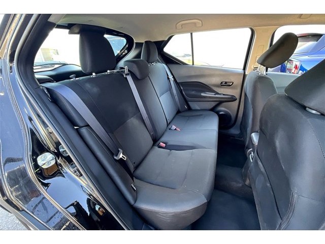 2025 Nissan Kicks Play S photo 23