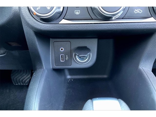 2025 Nissan Kicks Play S photo 28