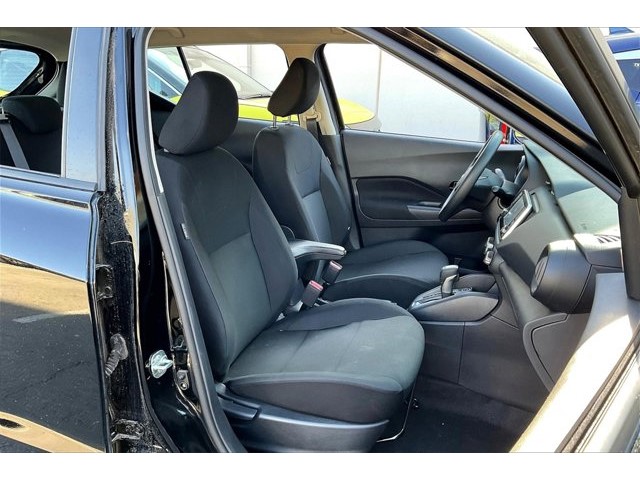 2025 Nissan Kicks Play S photo 7