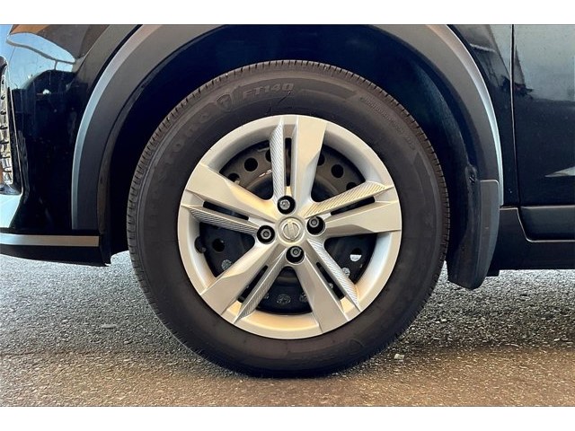 2025 Nissan Kicks Play S photo 8