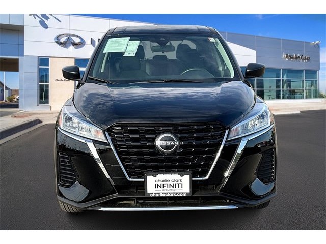 2025 Nissan Kicks Play S photo 3