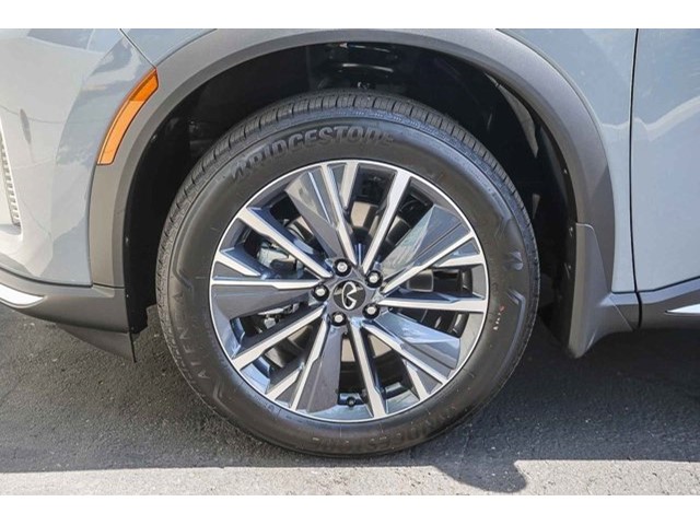 2026 Infiniti QX60 Luxe photo 4