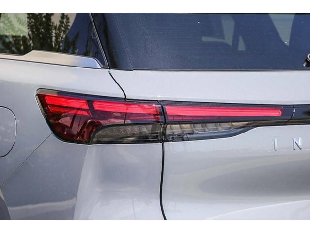 2026 Infiniti QX60 Luxe photo 3