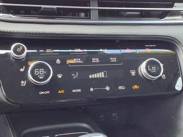 2022 Infiniti QX60 Luxe photo 15