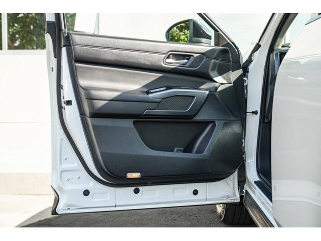 2022 Nissan Pathfinder SL photo 17