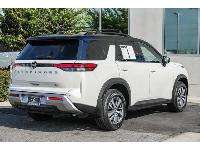 2022 Nissan Pathfinder SL photo 6