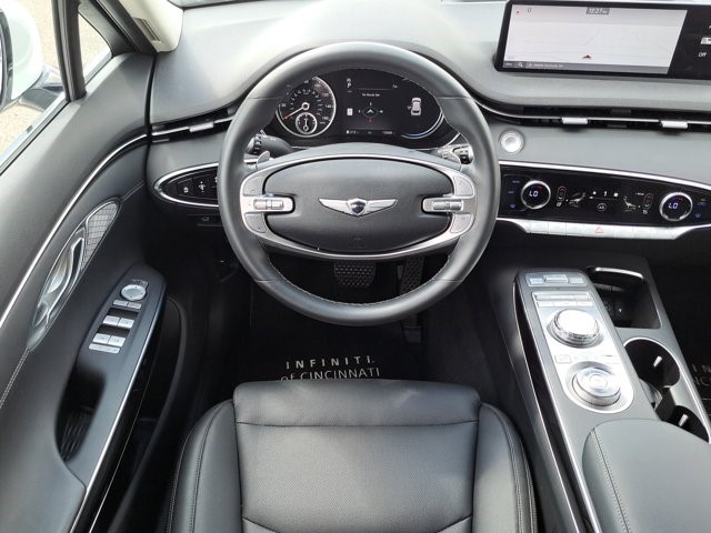 2025 GENESIS GV70 Standard - Photo 11