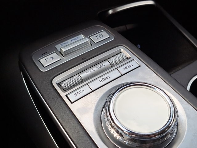 2025 GENESIS GV70 Standard - Photo 17