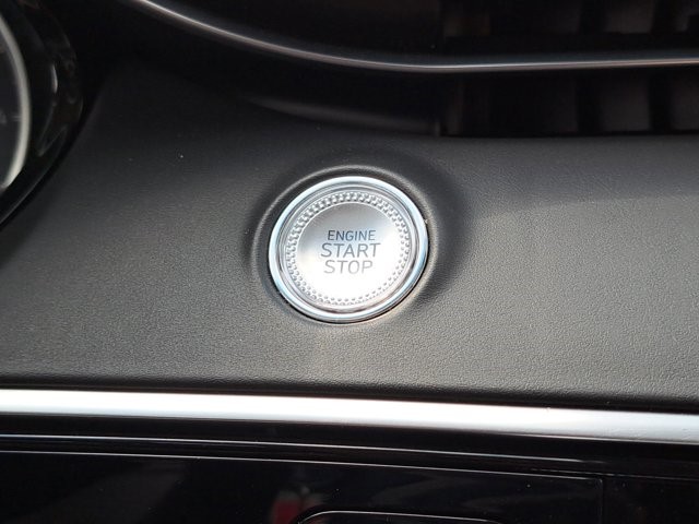 2025 GENESIS GV70 Standard - Photo 19