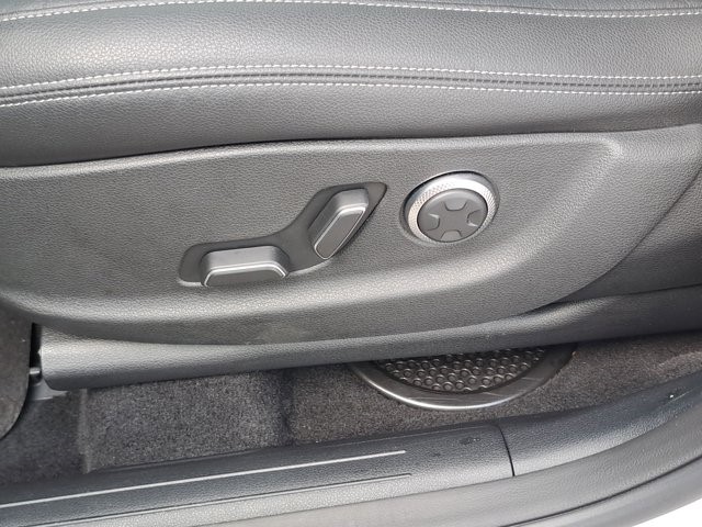 2025 GENESIS GV70 Standard - Photo 23