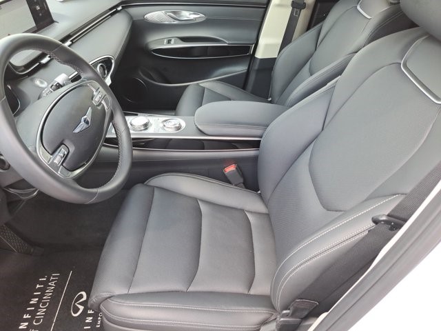 2025 GENESIS GV70 Standard - Photo 24