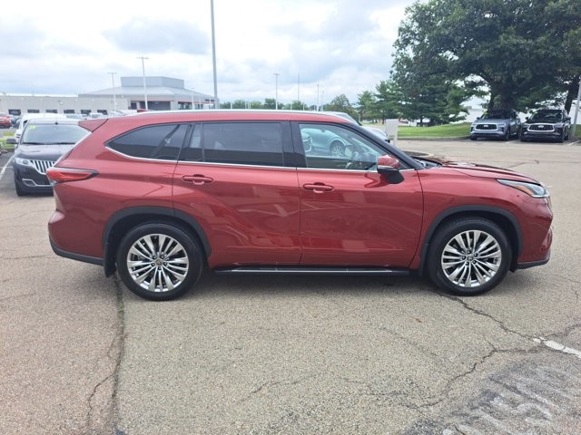 2023 Toyota Highlander Platinum photo 6