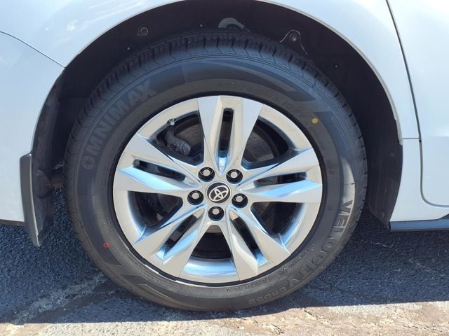 2023 Toyota Sienna Limited photo 4
