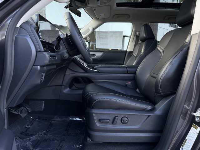 2026 Infiniti QX80 Pure photo 16