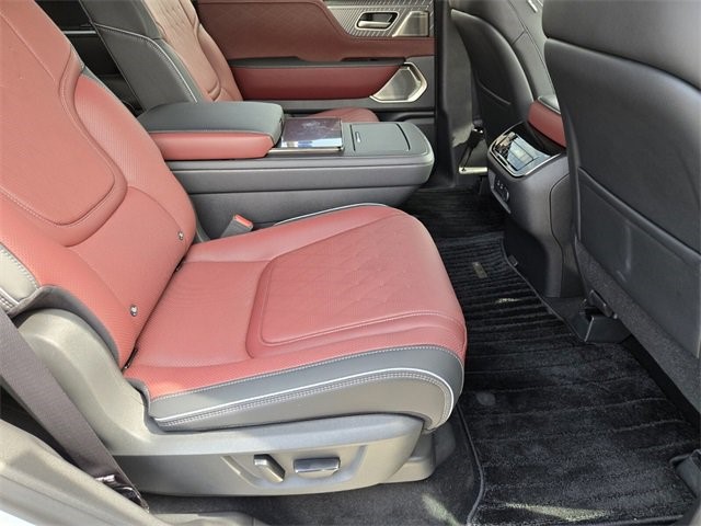 2026 Infiniti QX80 photo 21