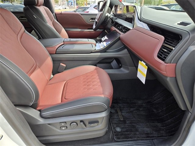 2026 Infiniti QX80 photo 22