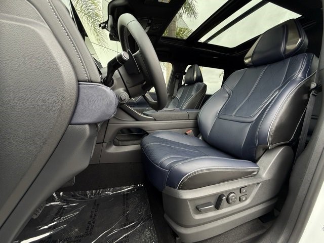 2026 Infiniti QX80 Sensory photo 15