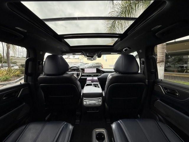 2026 Infiniti QX80 Sensory photo 25