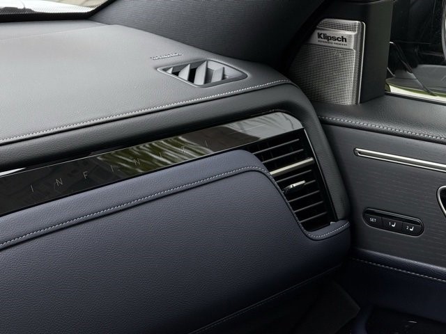 2026 Infiniti QX80 Sensory photo 36