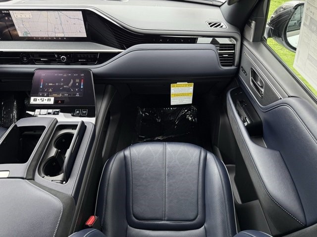 2026 Infiniti QX80 Sensory photo 38