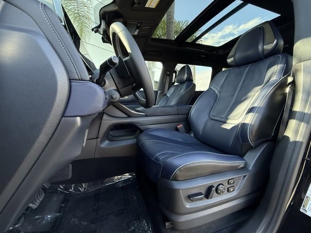 2026 Infiniti QX80 Sensory photo 19