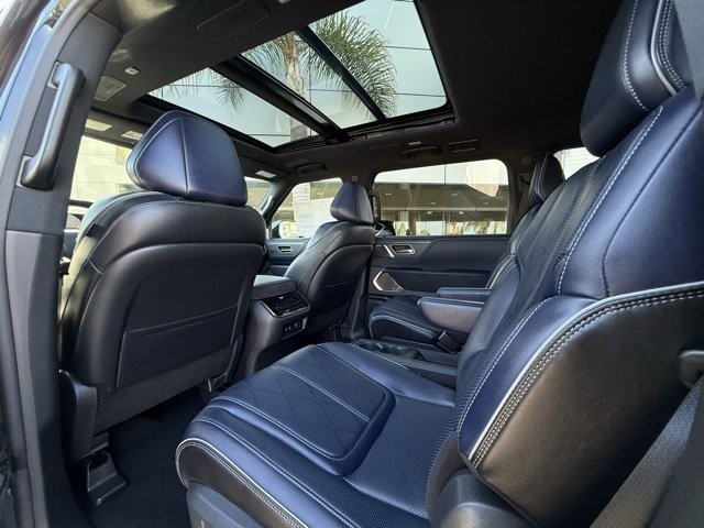 2026 Infiniti QX80 Sensory photo 26