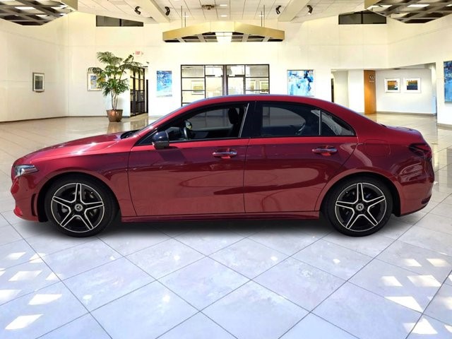 2021 Mercedes Benz A 220 photo 4