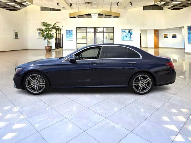 2019 Mercedes Benz E 300 photo 4