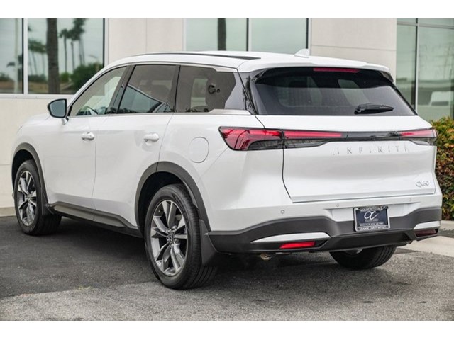 2026 Infiniti QX60 Pure photo 2