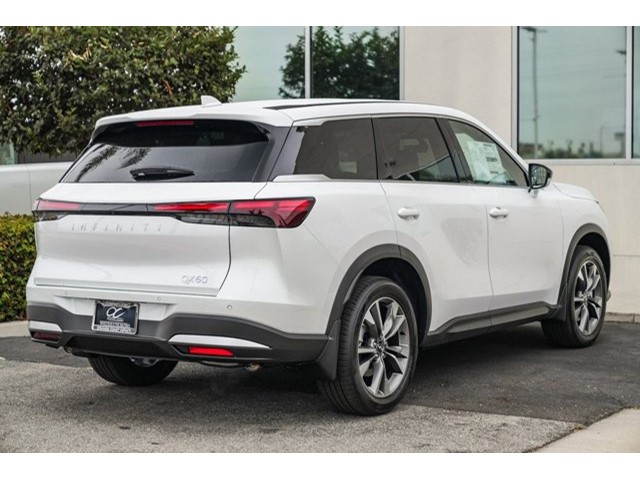 2026 Infiniti QX60 Pure photo 4
