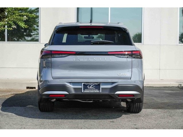 2026 Infiniti QX60 Luxe photo 4
