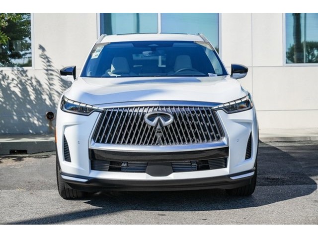 2026 Infiniti QX60 Luxe photo 2