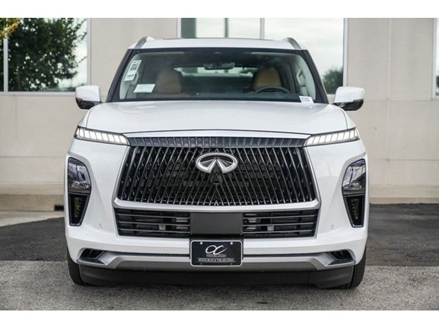 2026 Infiniti QX80 Luxe photo 2