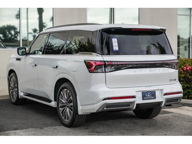 2026 Infiniti QX80 Luxe photo 4