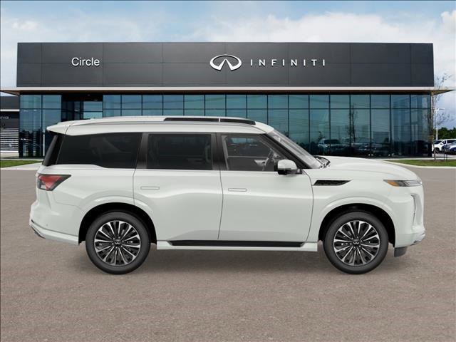 2026 Infiniti QX80 Luxe photo 3